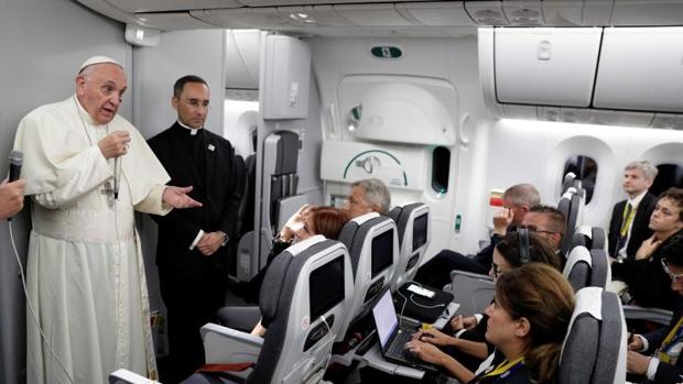 Francisco ofreció una rueda de prensa en el vuelo de regreso de Cartagena a Roma, tras su intensa visita a Colombia realizada del 6 al 10 de septiembre.