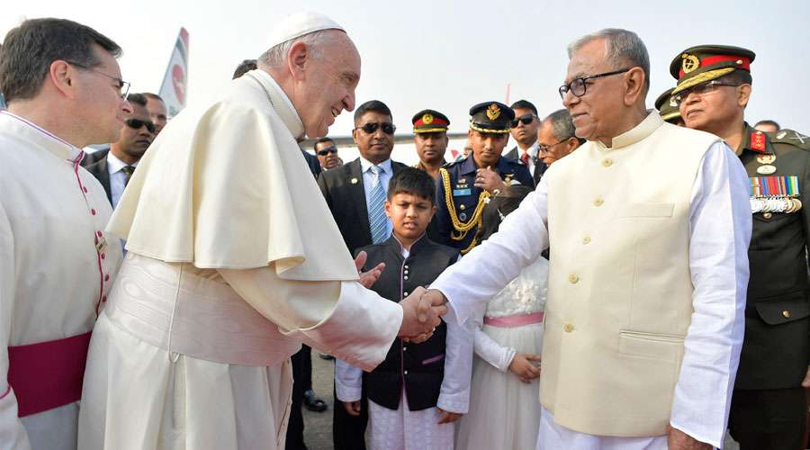 papa francisco llega bangladesh