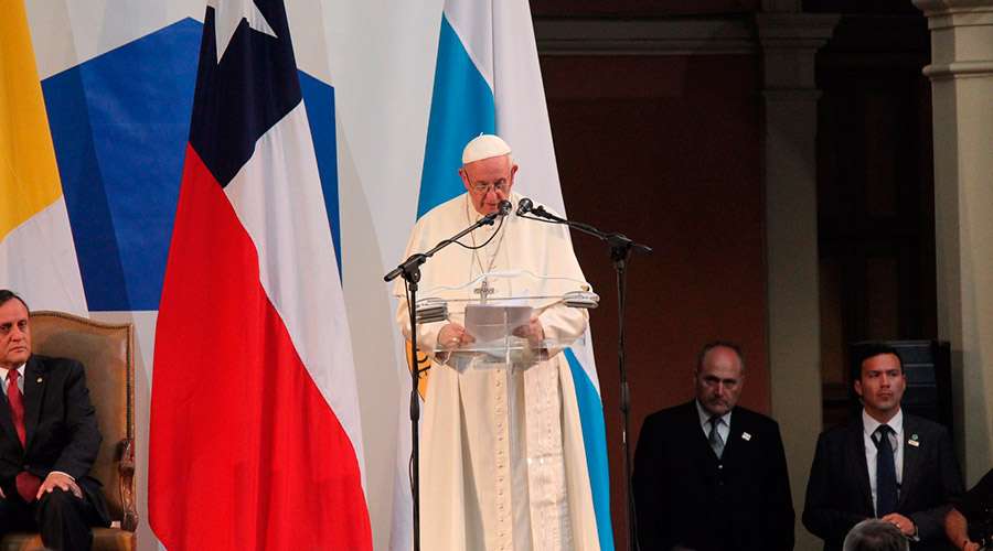El Papa Francisco agradece el inestimable servicio de la Universidad Católica de Chile